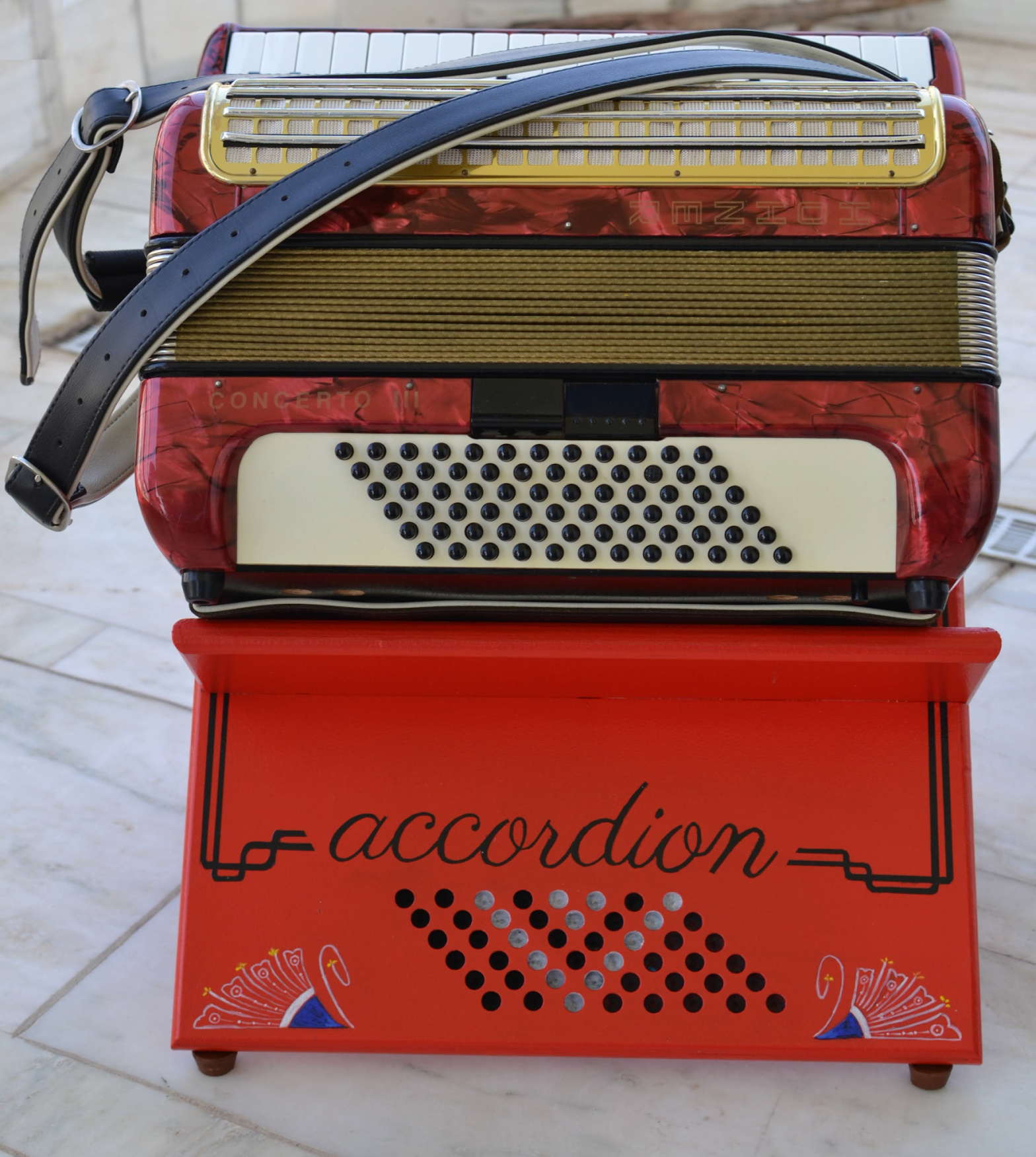 Wooden Accordion Stand